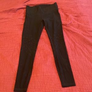 🥳LULULEMON BLACK CHEETAH CAMOUFLAGE LEGGINGS 28’🥳